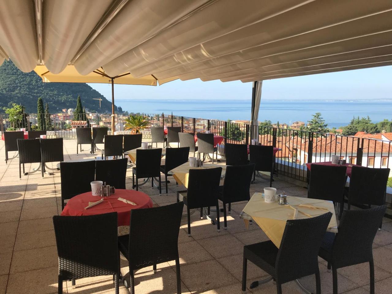 Hotel Villa Ca' Nova ***S Гарда Экстерьер фото